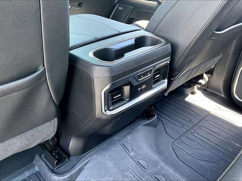 Used 2023 GMC Sierra 1500 SLT w/ SLT Premium Package AWD/4WD image 11