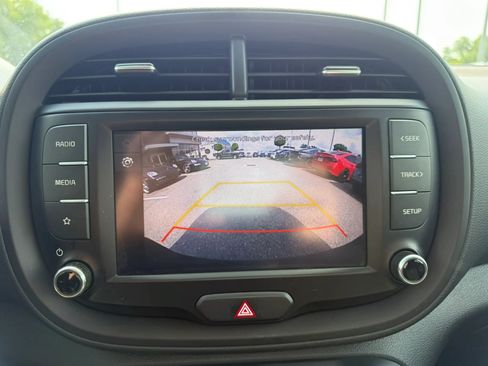 Used 2022 Kia Soul LX FWD image 22