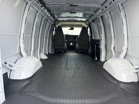 New 2025 Chevrolet Express 2500 Extended w/ Enhanced Convenience Package image 8