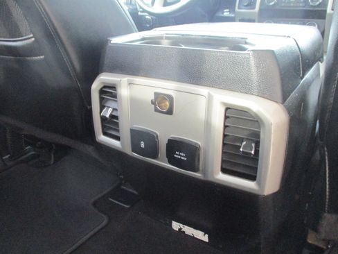 Used 2019 Ford F350 Lariat w/ Lariat Ultimate Package AWD/4WD image 15