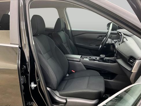 Used 2024 Nissan Rogue S FWD image 9
