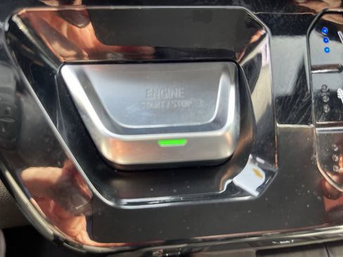 Used 2022 GMC Sierra 1500 AT4 w/ AT4 Premium Package image 17