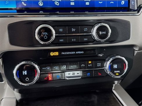 Used 2022 Ford F350 Lariat w/ Tremor Off-Road Package image 21