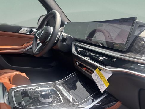 New 2026 BMW X7 M60i AWD/4WD image 24