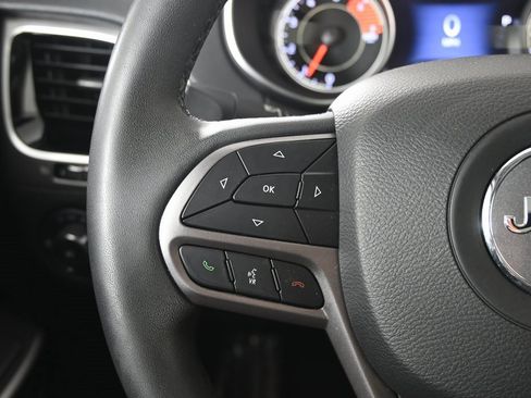 Used 2022 Jeep Cherokee Limited image 37