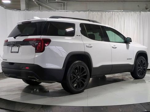 Used 2023 GMC Acadia SLE w/ Driver Convenience Package image 8