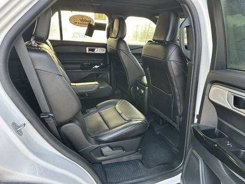 Used 2024 Ford Explorer ST w/ Technology Package image 15