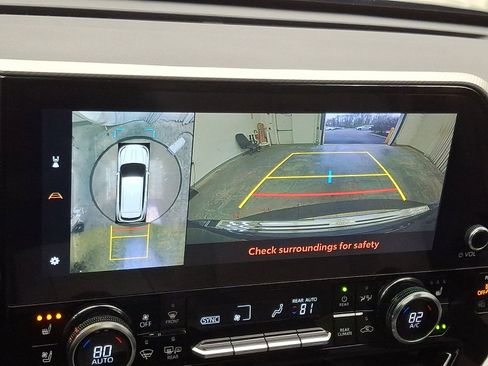 Used 2024 Toyota Highlander Platinum image 15