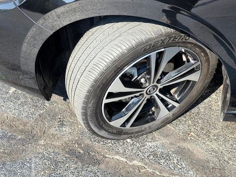 Used 2023 Nissan Sentra SV w/ Trunk Package image 12