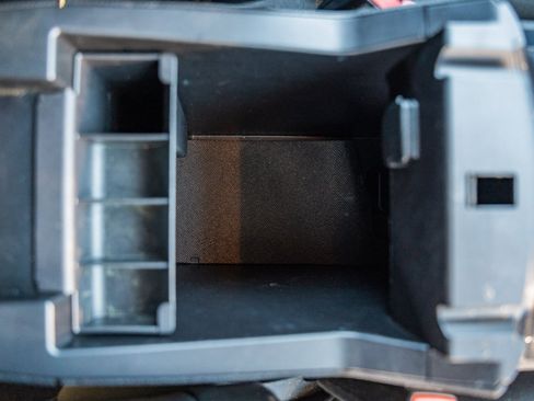 Certified 2017 Ford Explorer XLT w/ Equipment Group 202A image 12