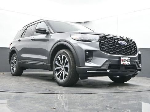 New 2026 Ford Explorer ST-Line AWD/4WD image 42