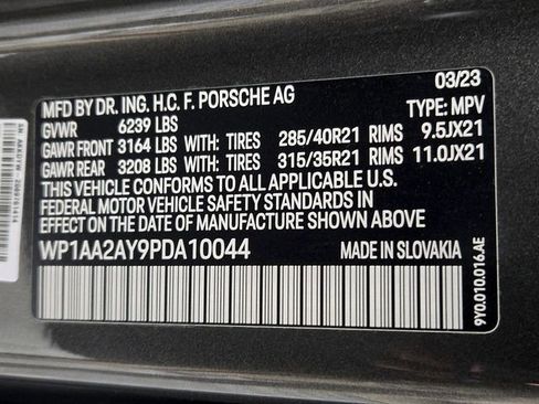 Used 2023 Porsche Cayenne AWD/4WD image 30