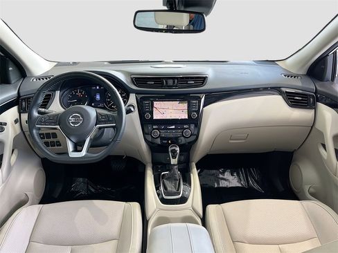 Used 2021 Nissan Rogue Sport SL w/ Premium Package image 24