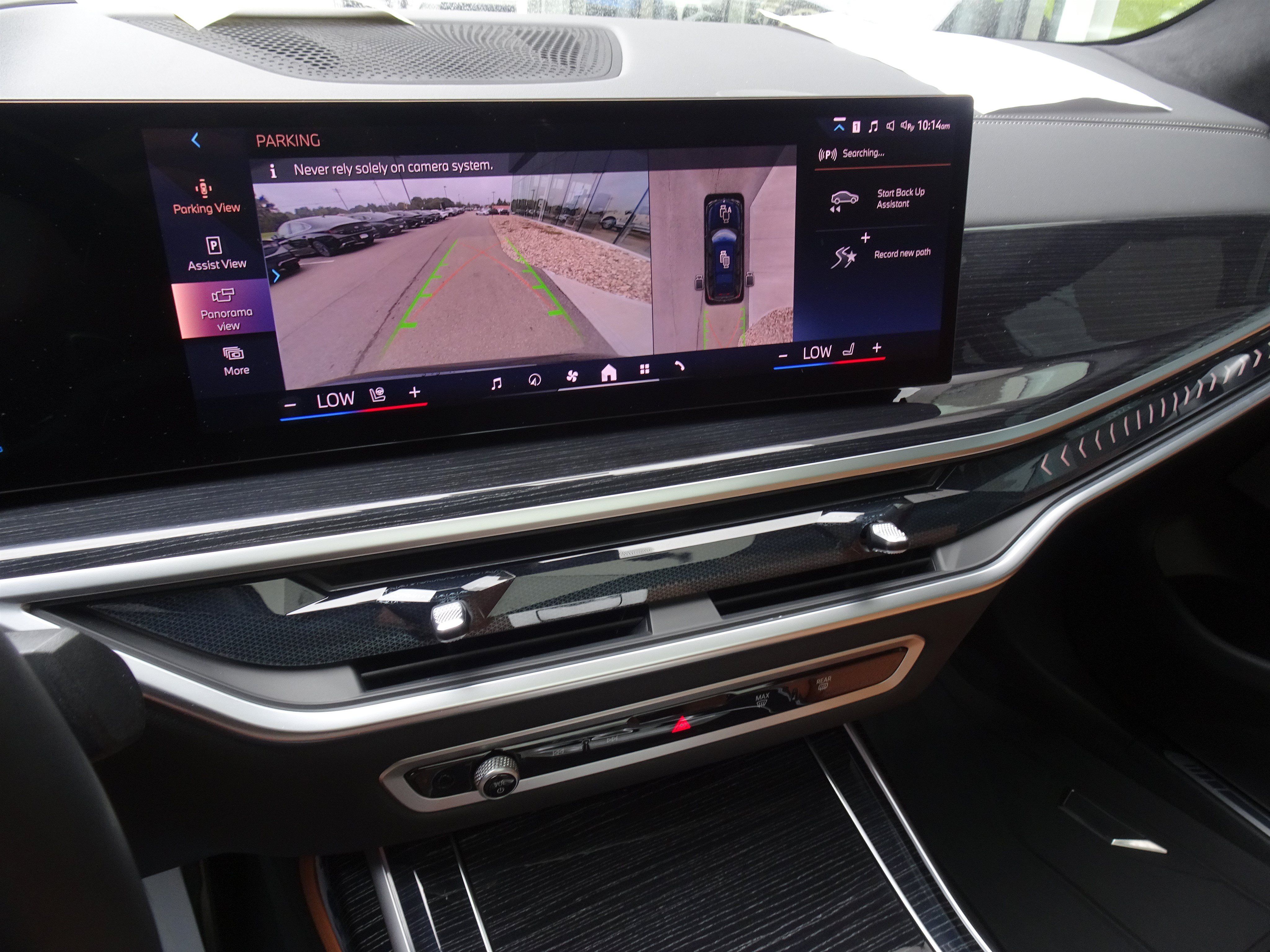 Used 2025 BMW X7 xDrive40i w/ M Sport Package AWD/4WD image 19