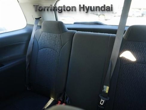 Used 2016 GMC Acadia SLE image 36