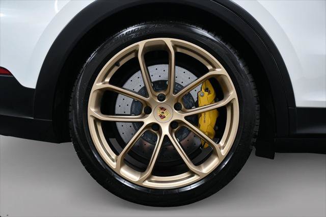 Used 2024 Porsche Cayenne Turbo GT AWD/4WD image 18
