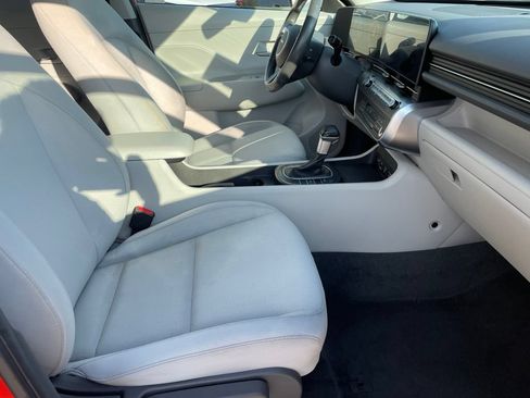 Used 2025 Hyundai Kona SEL FWD image 27