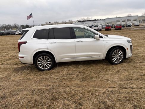Used 2021 Cadillac XT6 Premium Luxury image 9