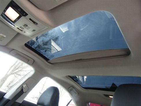 Used 2016 Lexus ES 350 w/ Navigation System Package image 15