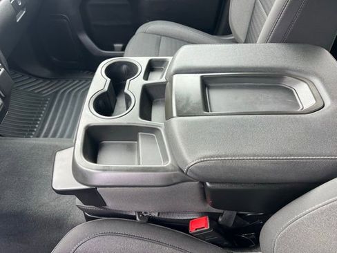 Used 2023 Chevrolet Silverado 1500 Custom image 16