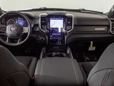 New 2026 RAM 1500 4x4 Crew Cab image 23