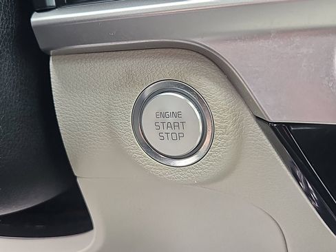 Certified 2024 Kia Telluride EX w/ EX Captain's Chair Package AWD/4WD image 23