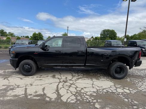 New 2026 RAM 3500 Tradesman AWD/4WD image 10