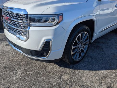 Certified 2023 GMC Acadia Denali w/ Denali Ultimate Package image 11
