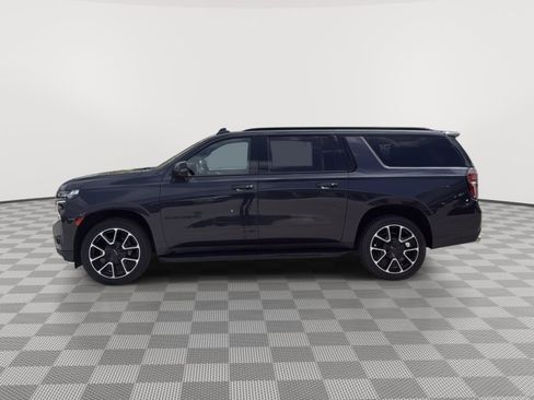 Used 2022 Chevrolet Suburban RST w/ Sport Performance Package AWD/4WD image 6