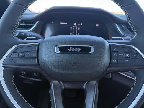 New 2025 Jeep Grand Cherokee L Limited w/ Black Appearance Package image 19