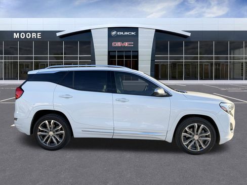 Used 2018 GMC Terrain Denali w/ Comfort Package image 3