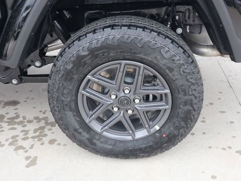 New 2026 Jeep Gladiator Sport AWD/4WD image 18