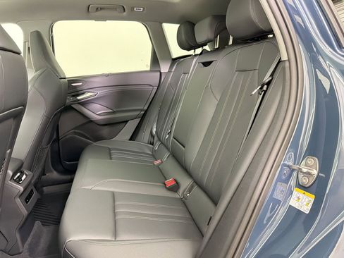 New 2025 Audi Q6 e-tron Premium Plus image 16