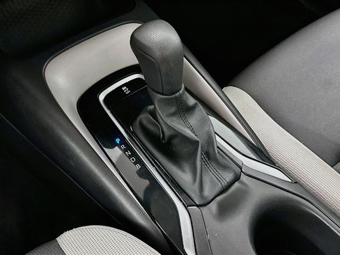 Used 2025 Toyota Corolla LE FWD image 25
