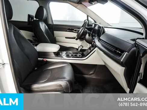 Used 2024 Kia Carnival SX Prestige image 21