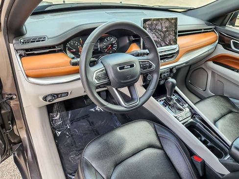Certified 2024 Jeep Compass Limited AWD/4WD image 10