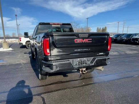 Used 2022 GMC Sierra 2500 Denali w/ Denali Black Diamond Edition image 7