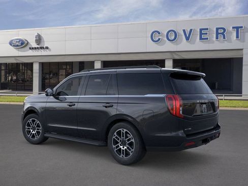 New 2026 Ford Expedition Active image 4