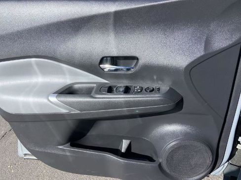 Used 2021 Nissan Kicks SR w/ SR Premium Package image 17