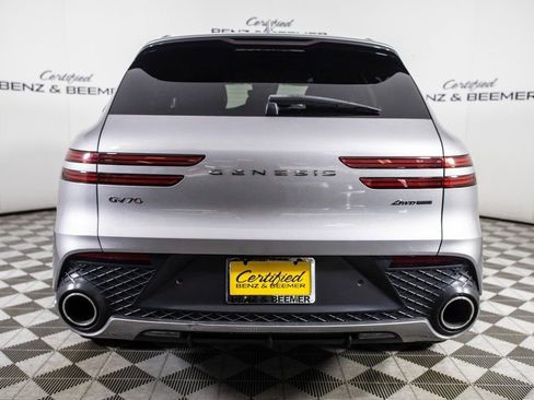 Used 2022 Genesis GV70 3.5T Sport image 8