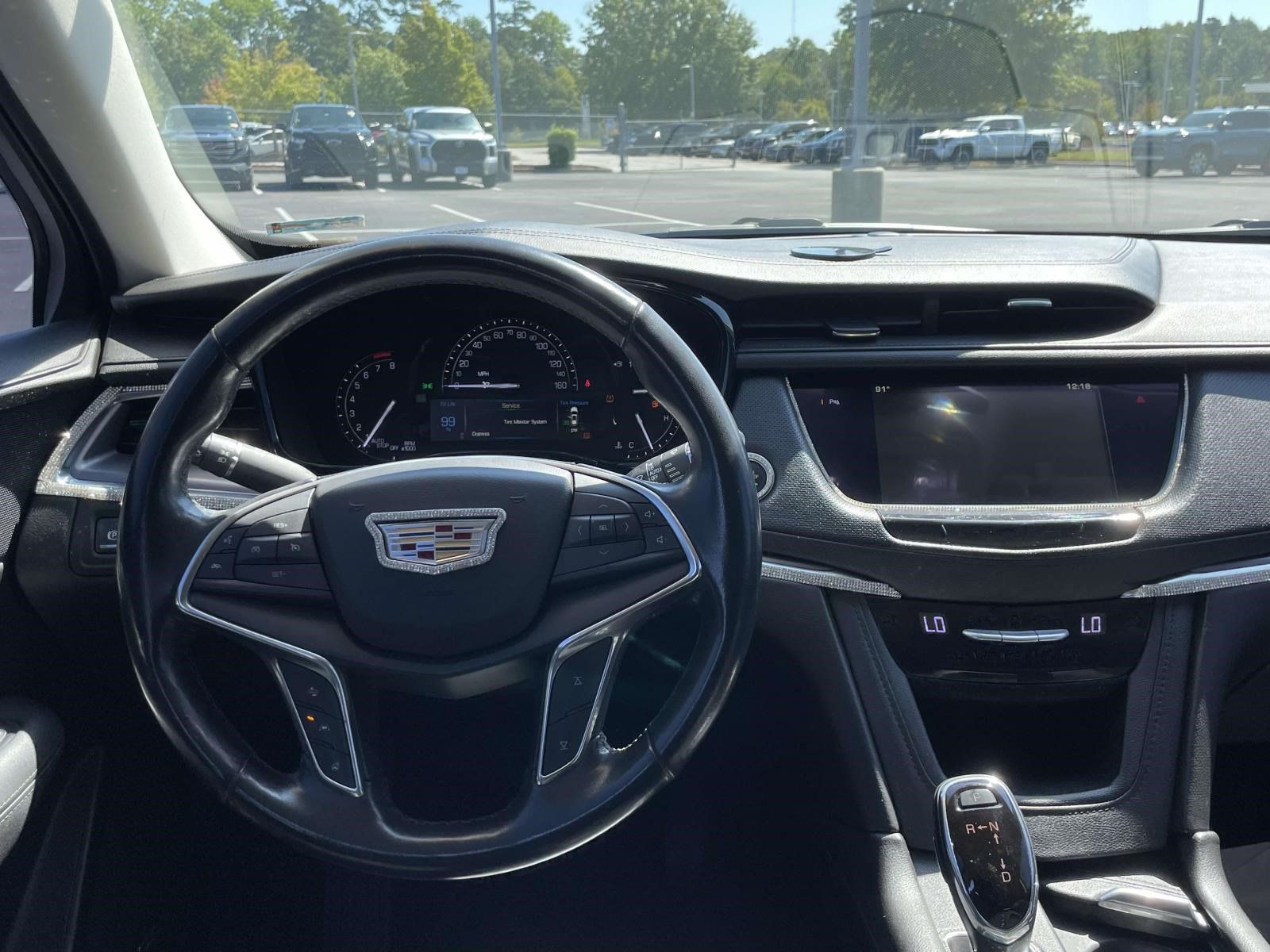 Used 2018 Cadillac XT5 Luxury w/ Driver Awareness Package AWD/4WD image 12