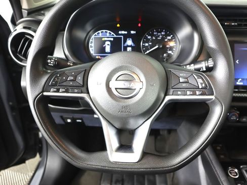 Used 2022 Nissan Kicks SV w/ Interior Electronics Package image 10