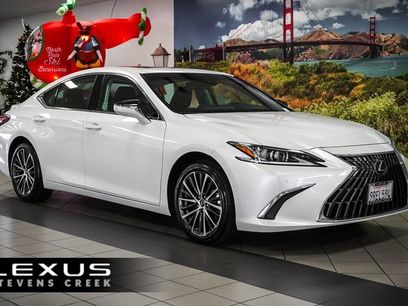 Certified 2025 Lexus ES 300h w/ Premium Package