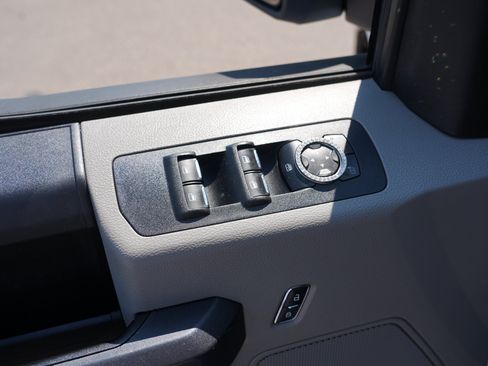 Used 2015 Ford F150 XL w/ Equipment Group 101A Mid AWD/4WD image 17