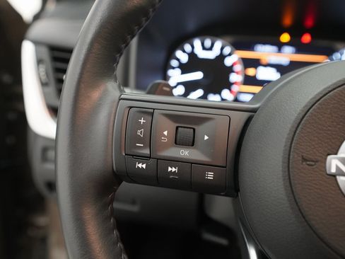 Certified 2024 Nissan Rogue SV w/ SV Premium Package image 17