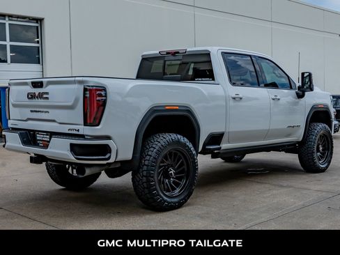 Used 2025 GMC Sierra 2500 AT4 w/ AT4 Premium Plus Package AWD/4WD image 10