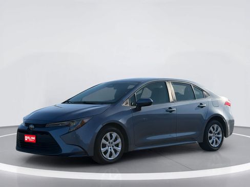 Used 2024 Toyota Corolla LE FWD image 2
