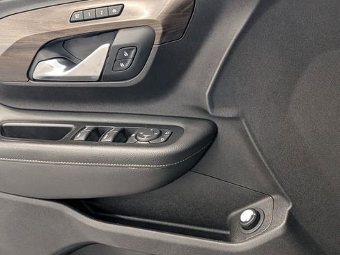 Used 2018 GMC Terrain Denali w/ Advanced Safety Package image 23