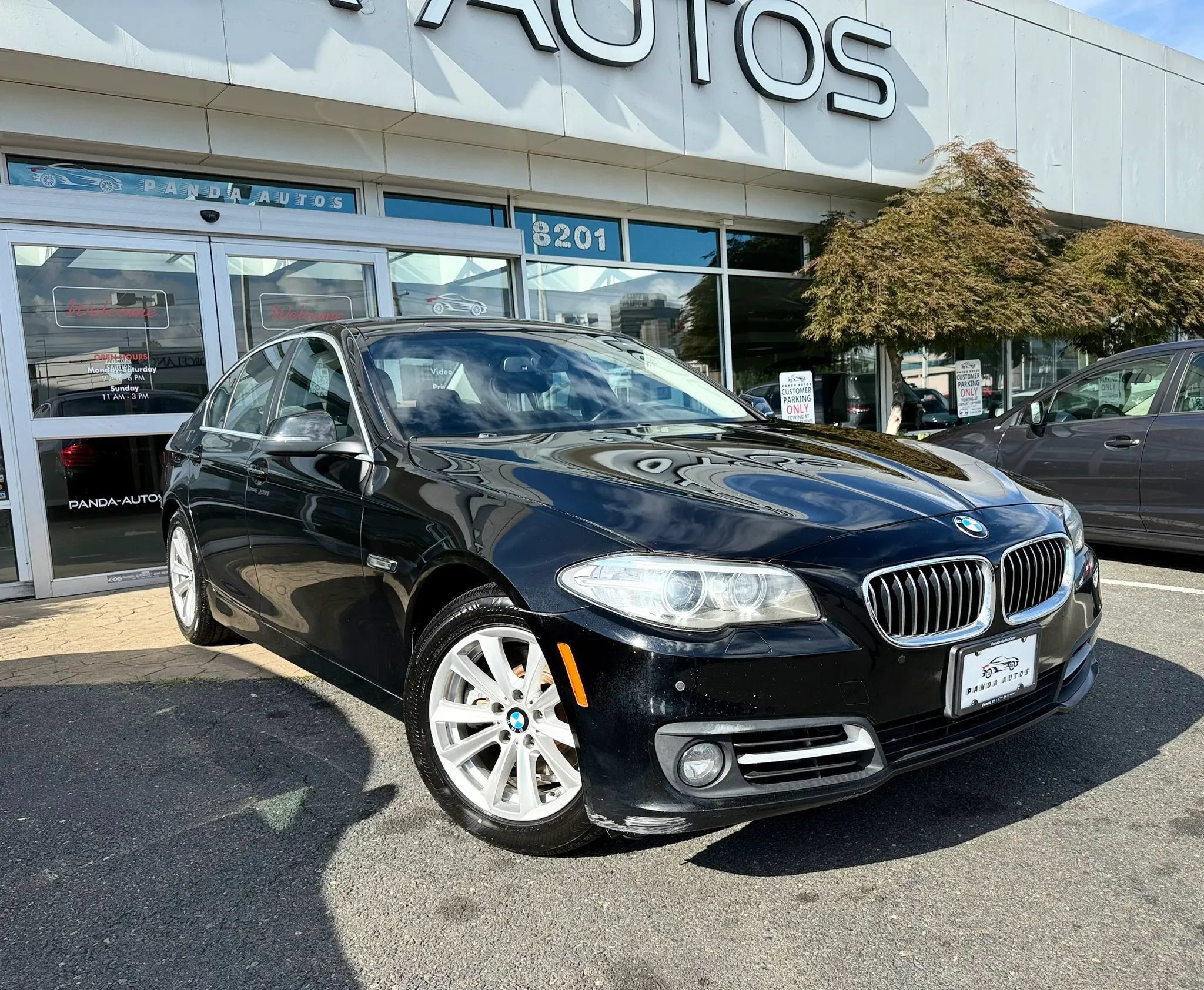 Used 2016 BMW 528i xDrive Sedan AWD/4WD image 1