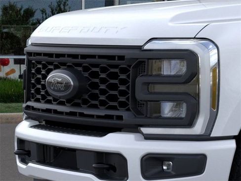 New 2025 Ford F250 Lariat w/ Lariat Ultimate Package image 17